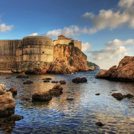 アパート Deluxe Marangun ドゥブロブニク