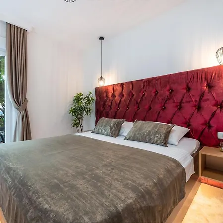 Deluxe Marangun Apartment